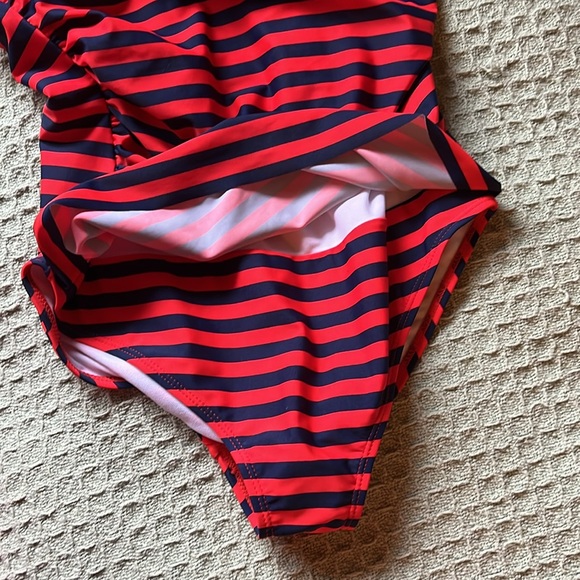 Basic edition swimming suit, missy,Juniors dpt - Picture 3 of 5